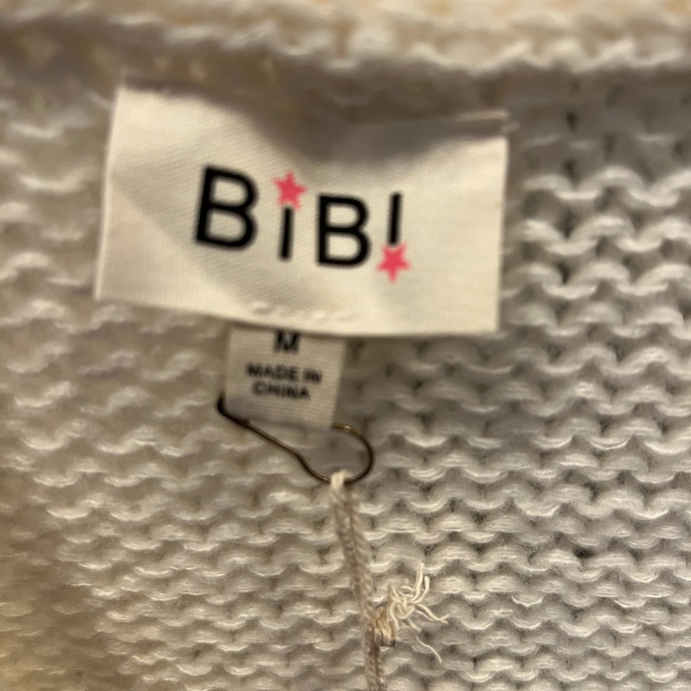 BiBi Cream Cardigan with Pink Heart Details Valentine’s Day - Picture 2 of 4